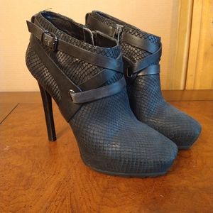 Guess stiletto booties, size 7, black